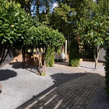 Boshuisje De Kastanje - Met Prive Hottub *