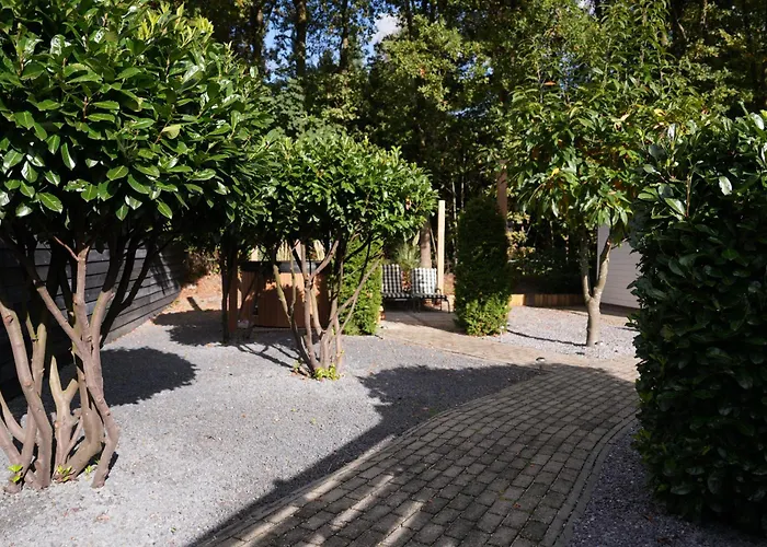 Boshuisje De Kastanje - Met Prive Hottub *