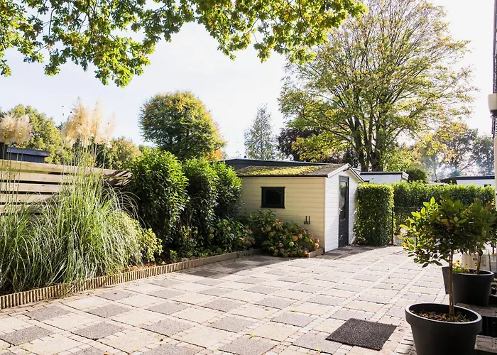 Boshuisje De Kastanje - Met Prive Hottub