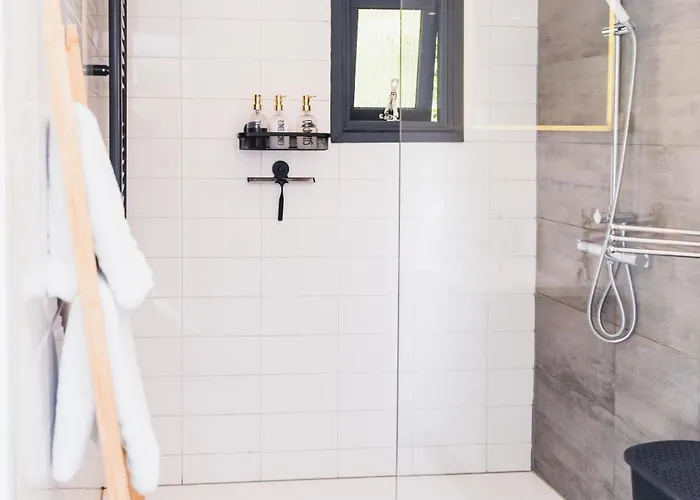 Boshuisje De Kastanje - Met Prive Hottub Alpehytte *