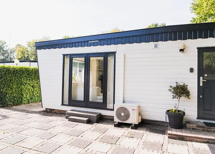 Boshuisje De Kastanje - Met Prive Hottub *